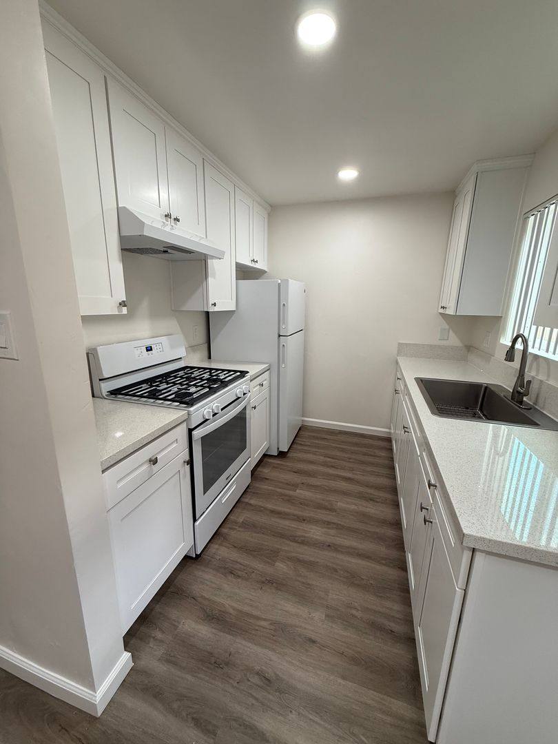 Apartment for rent at 814 4th St #6, Coronado, CA 92118