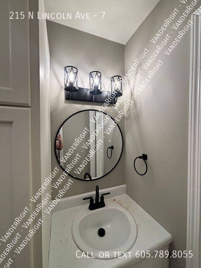 Apartment for rent at 215 N Lincoln Ave #7, Canton, SD 57013