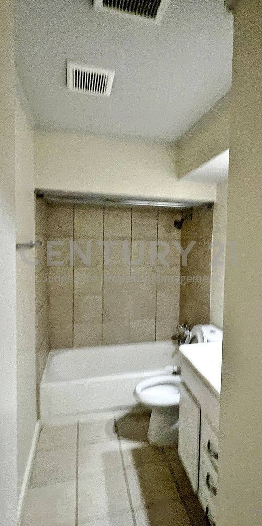 Townhouse for rent at 725 Cain St, Lake Dallas, TX 75065