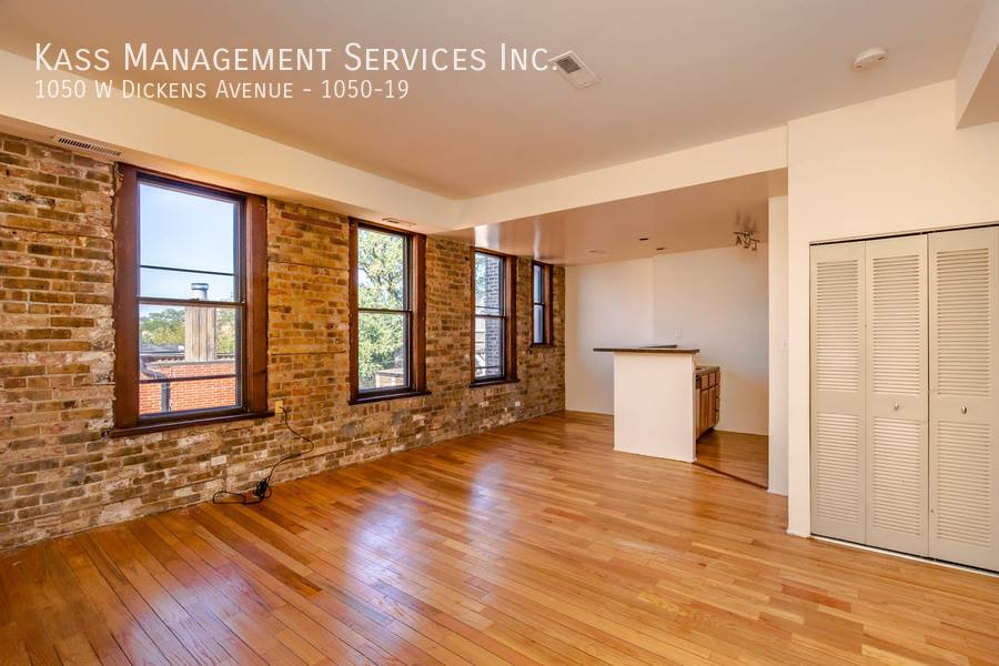 Apartment for rent at 1050 W Dickens Ave #19, Chicago, IL 60614
