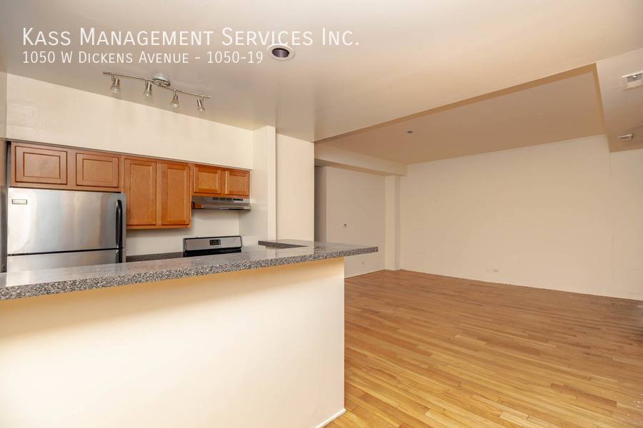 Apartment for rent at 1050 W Dickens Ave #19, Chicago, IL 60614