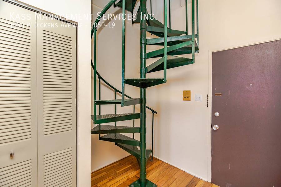 Apartment for rent at 1050 W Dickens Ave #19, Chicago, IL 60614