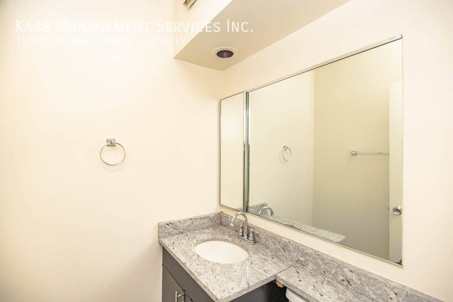 Apartment for rent at 1050 W Dickens Ave #19, Chicago, IL 60614