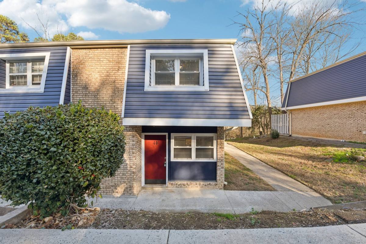 Townhouse for rent at 260 Brookwood Ave, Concord, NC 28025