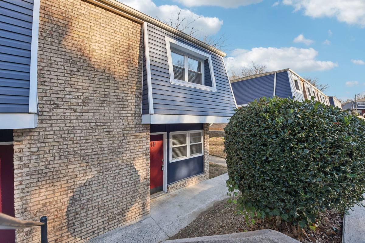 Townhouse for rent at 260 Brookwood Ave, Concord, NC 28025