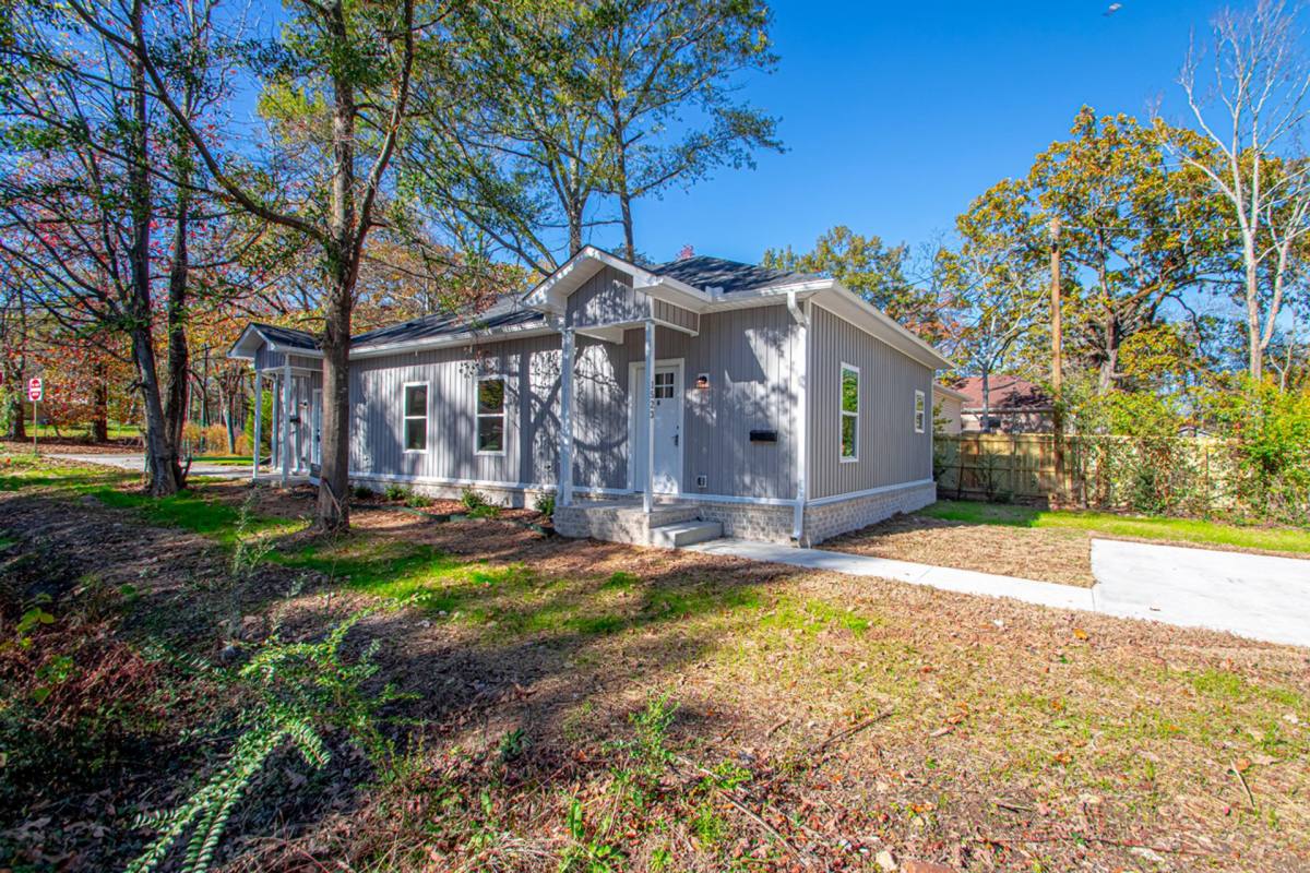 Apartment for rent at 1523 S Cedar St, Little Rock, AR 72204