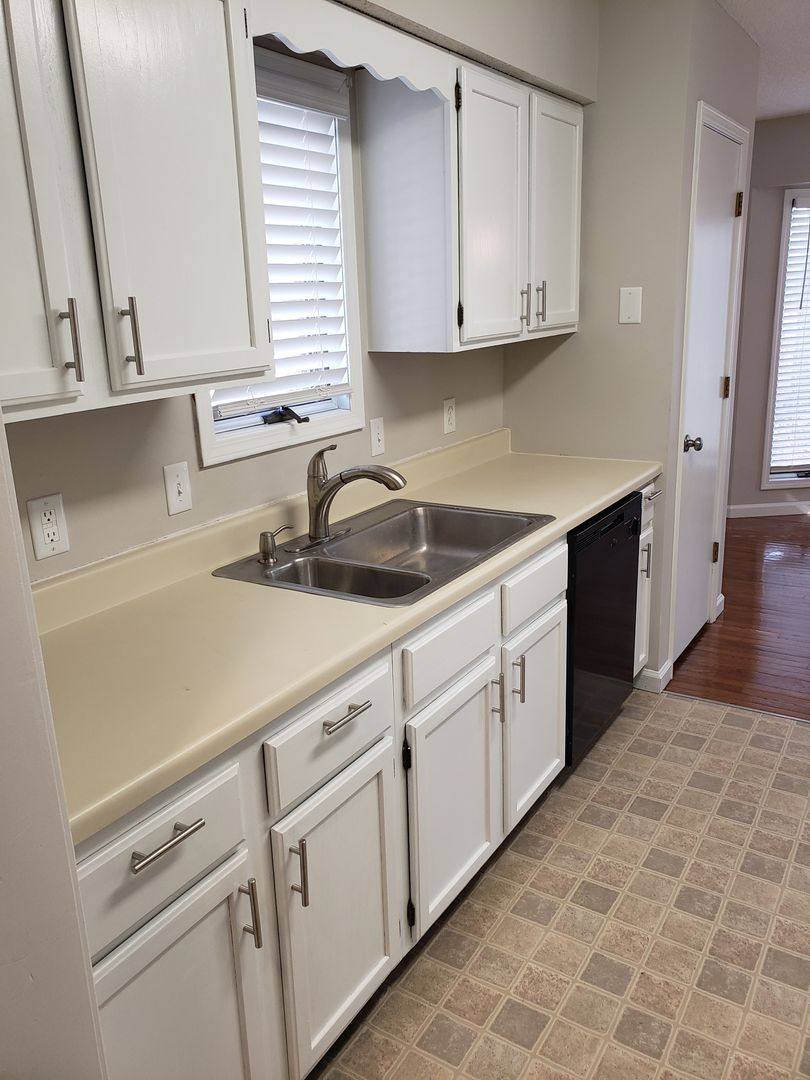 House for rent at 1432 S Arcadia, Springfield, MO 65804