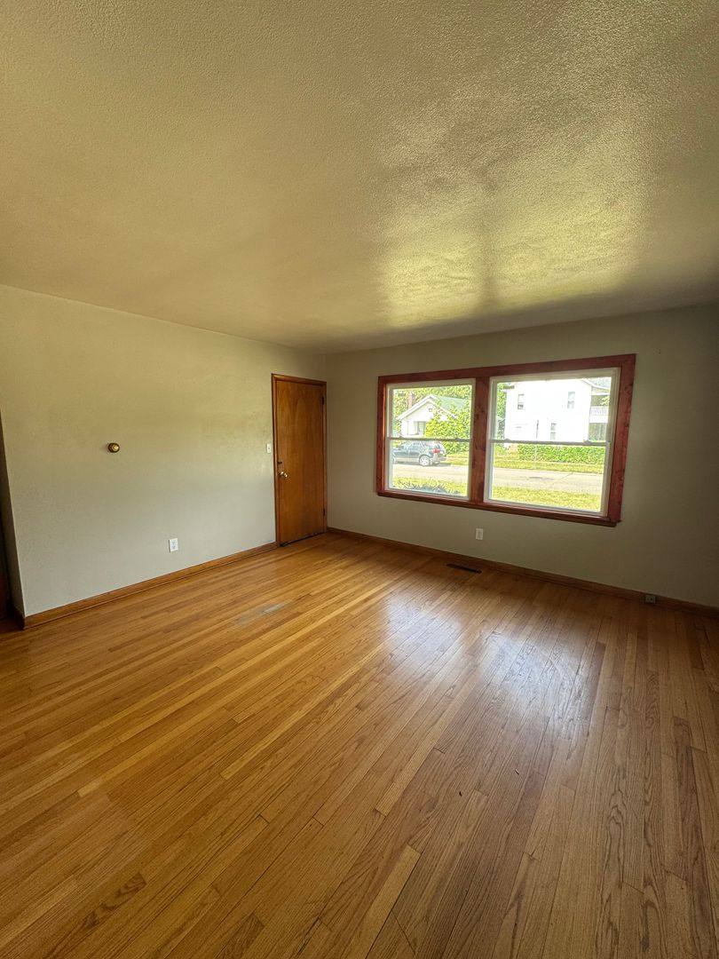 Apartment for rent at 2323 Douglas Ave, Rockford, IL 61103