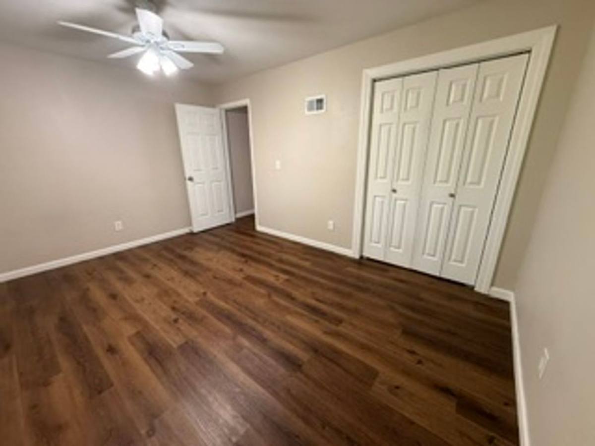 Apartment for rent at 309 Hawthorne Court, Belton, MO 64012