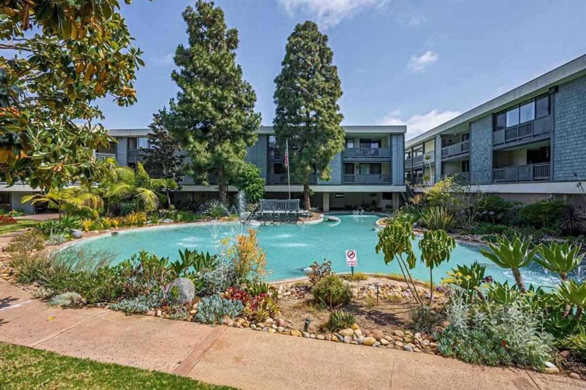 Condo for rent at 3098 Rue Deorleans, San Diego, CA 92106