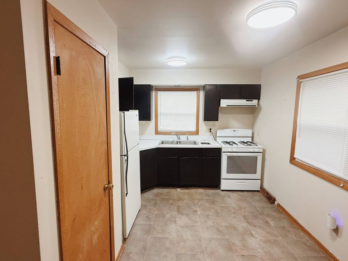 Apartment for rent at 1227 E Ave S, La Crosse, WI 54601