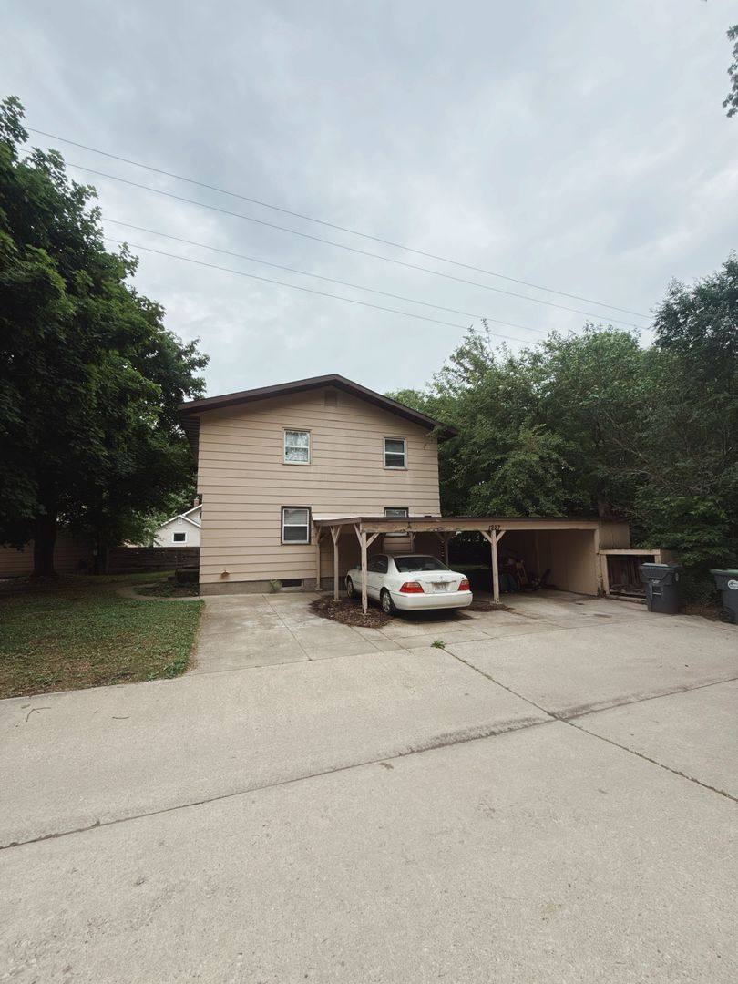 1227 E Ave S, La Crosse, WI 54601 - Apartment for Rent - Image 1