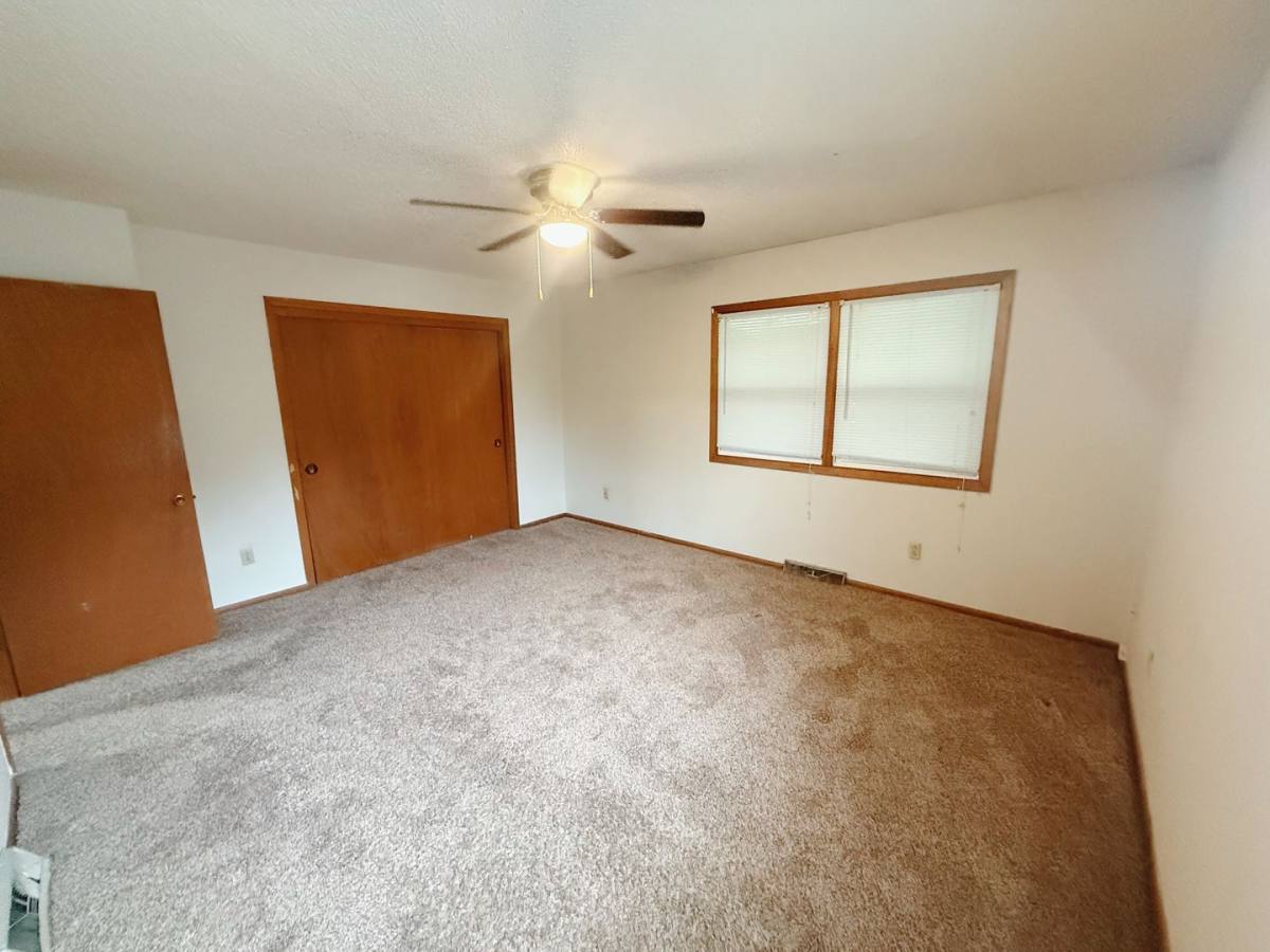 Apartment for rent at 1227 E Ave S, La Crosse, WI 54601