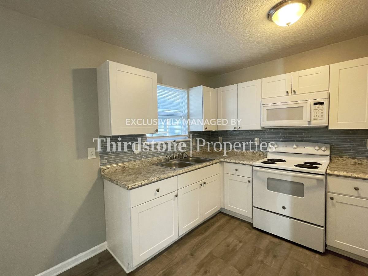 House for rent at 371 Smith St, Jacksonville, FL 32204