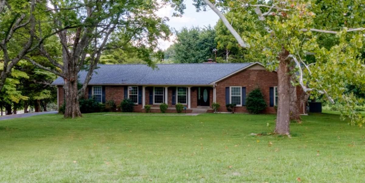 House for rent at 1735 Cedarcroft Dr, Clarksville, TN 37043