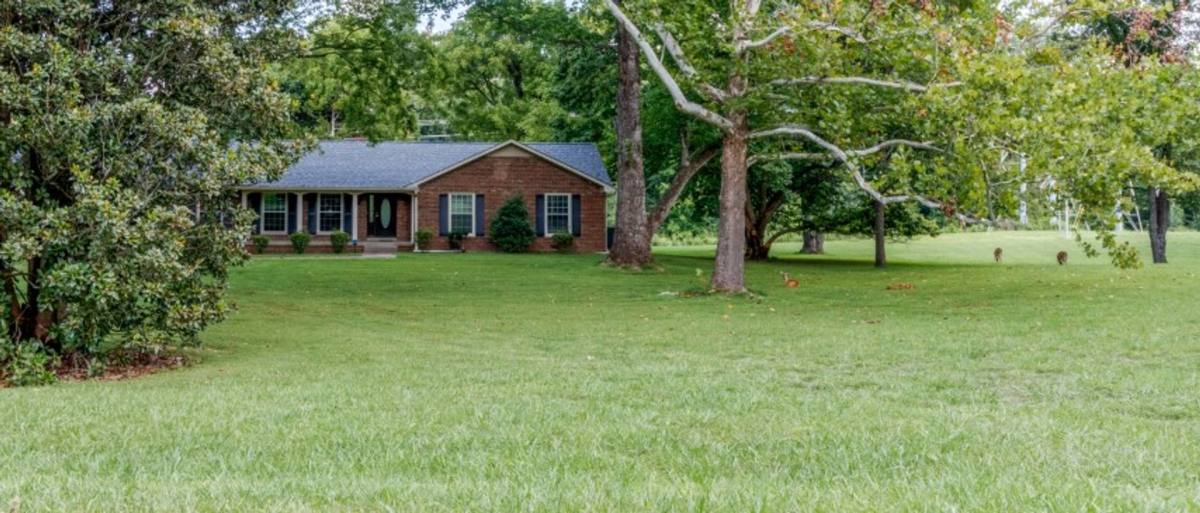 House for rent at 1735 Cedarcroft Dr, Clarksville, TN 37043