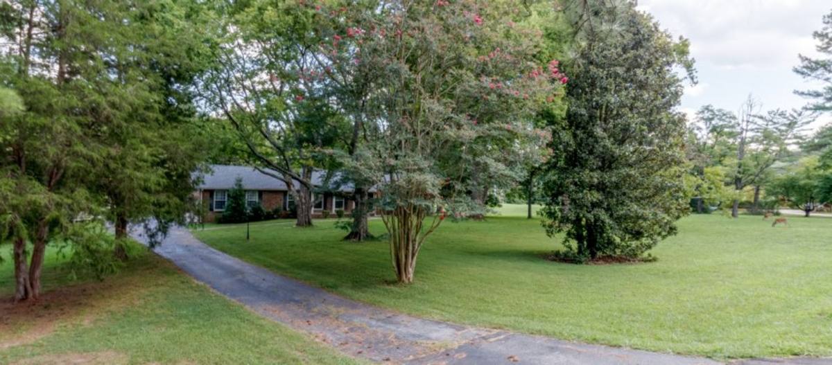 House for rent at 1735 Cedarcroft Dr, Clarksville, TN 37043