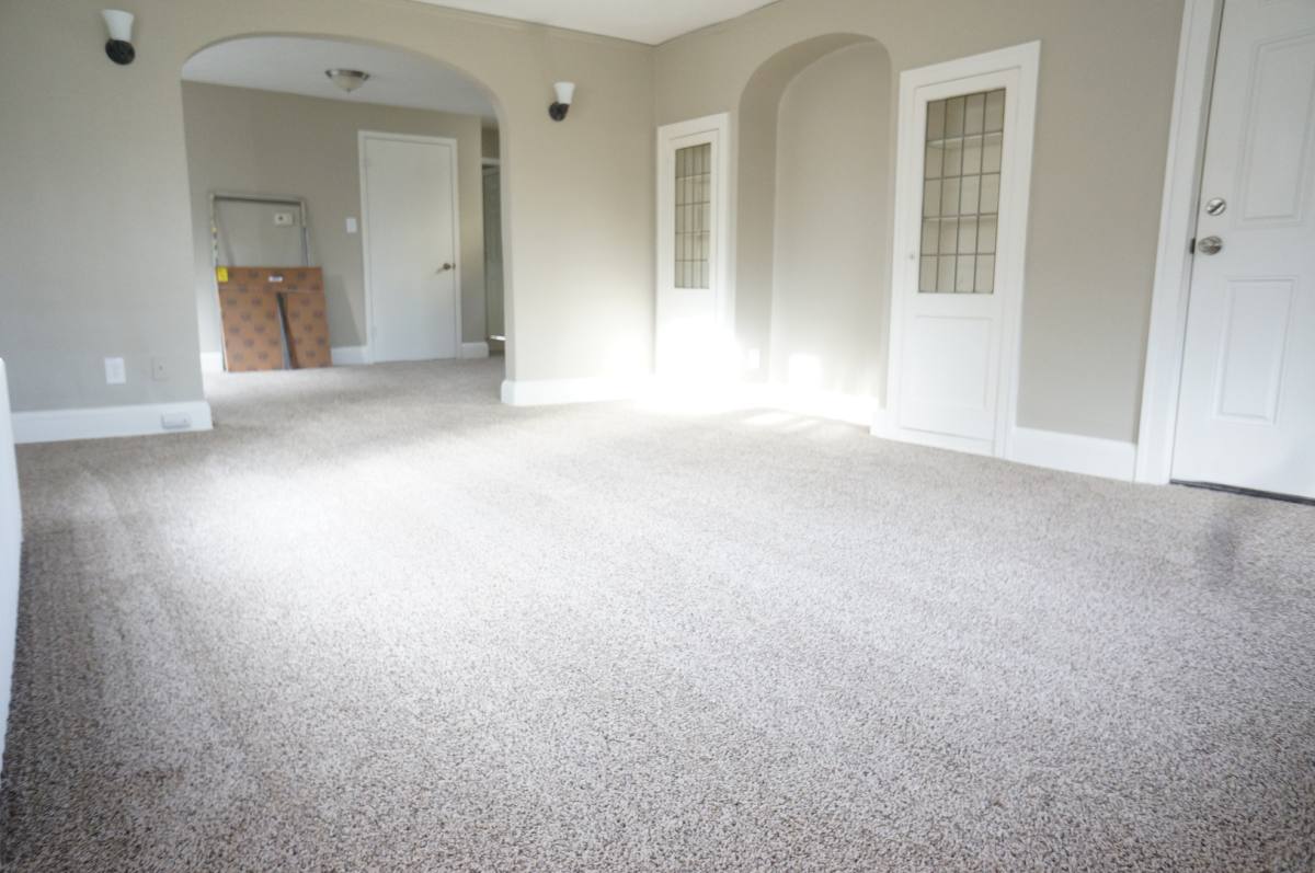 Apartment for rent at 1127 E 5th St, Duluth, MN 55805