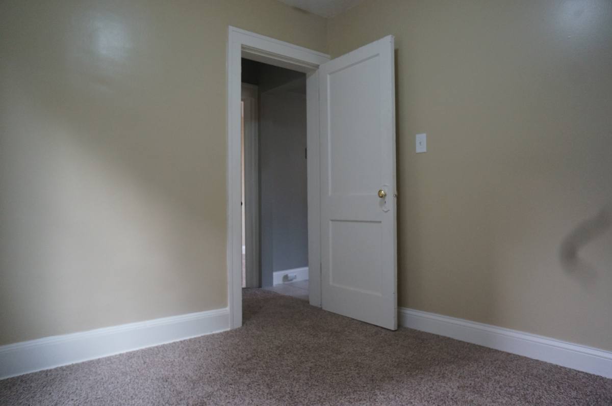Apartment for rent at 1127 E 5th St, Duluth, MN 55805