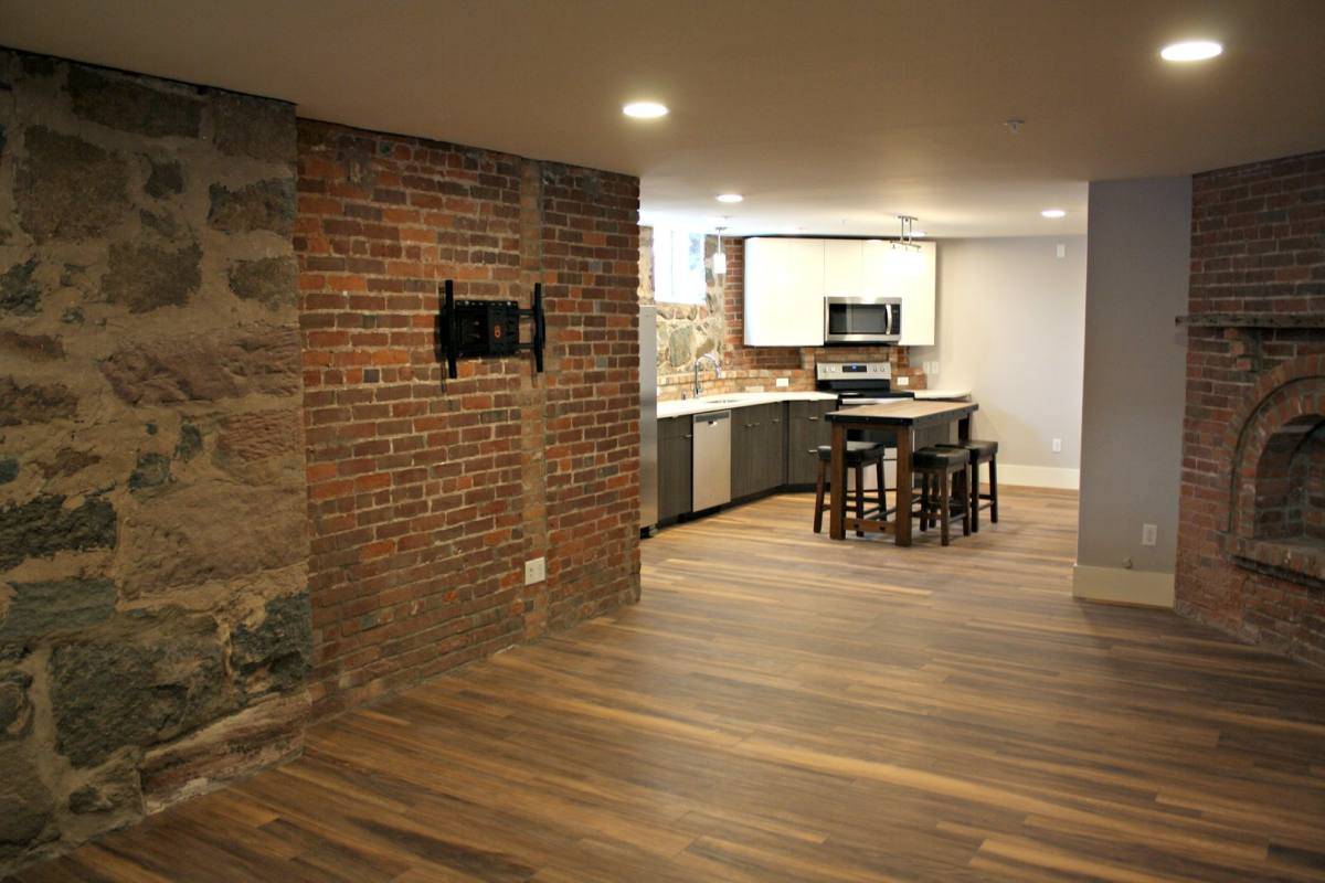 Apartment for rent at 1509 E Superior St, Duluth, MN 55812