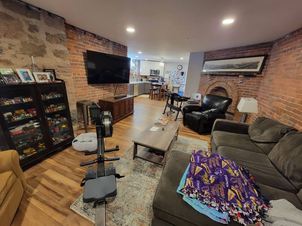 Apartment for rent at 1509 E Superior St, Duluth, MN 55812