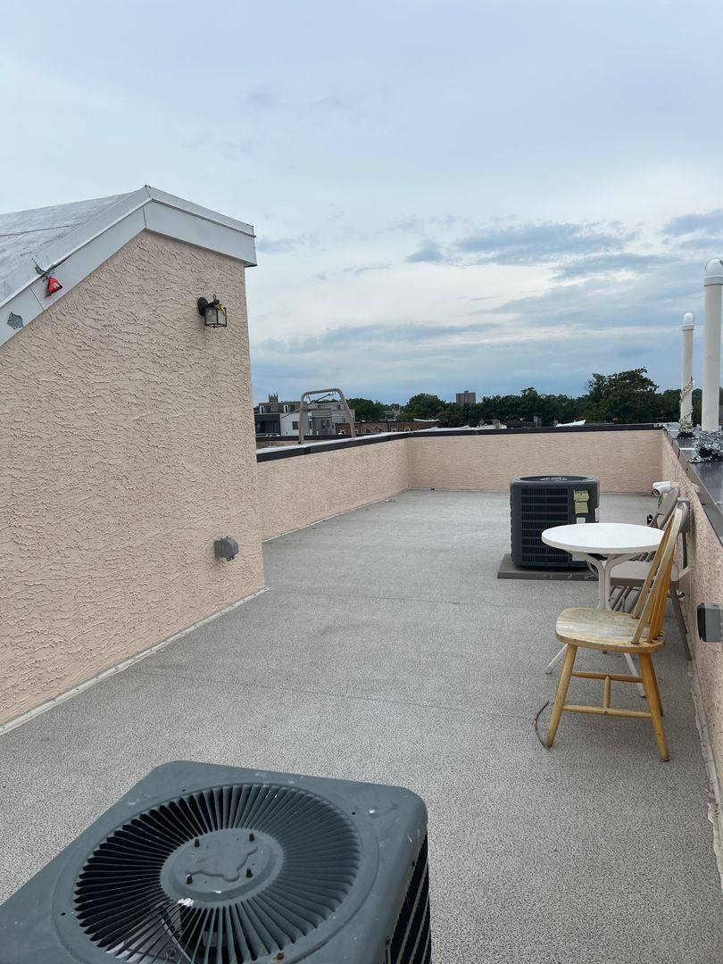 Apartment for rent at 678 N 33rd St, Philadelphia, PA 19104