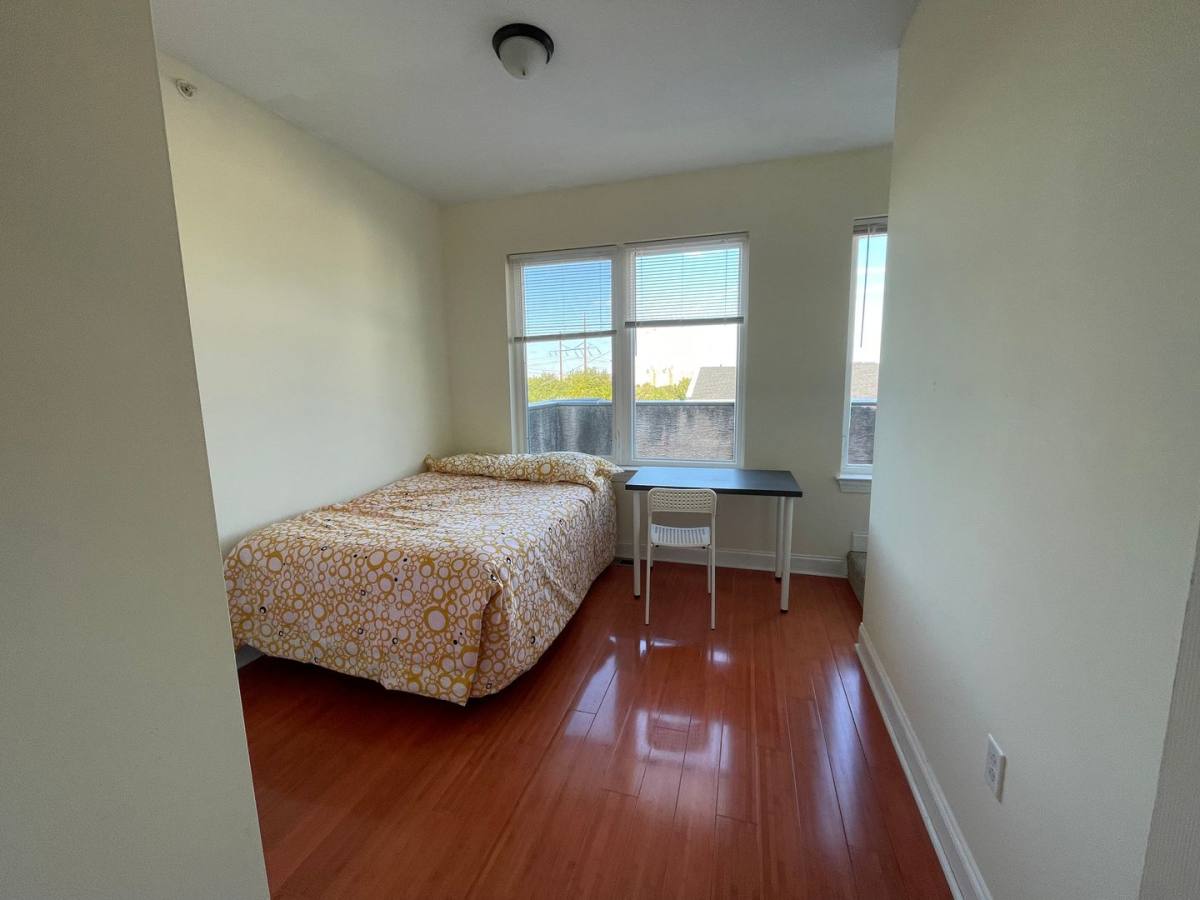 Apartment for rent at 678 N 33rd St, Philadelphia, PA 19104
