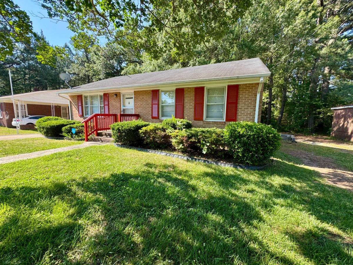 House for rent at 804 E Northington St, South Hill, VA 23970