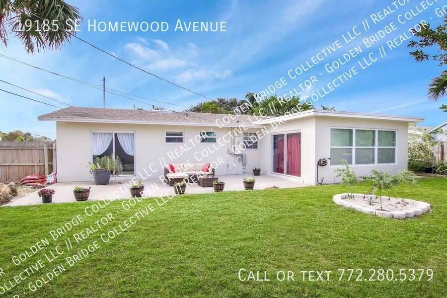 House for rent at 19185 SE Homewood Ave, Jupiter, FL 33469