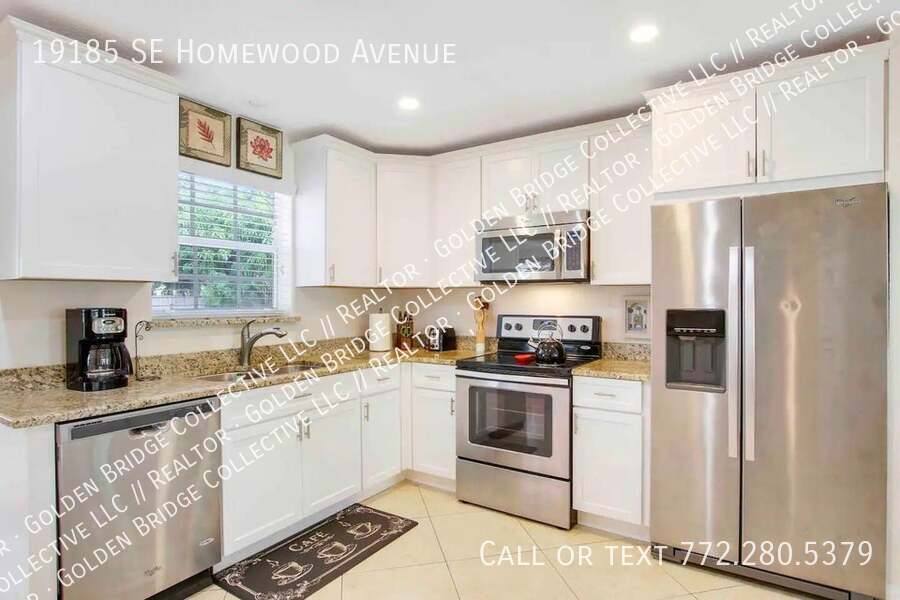 House for rent at 19185 SE Homewood Ave, Jupiter, FL 33469