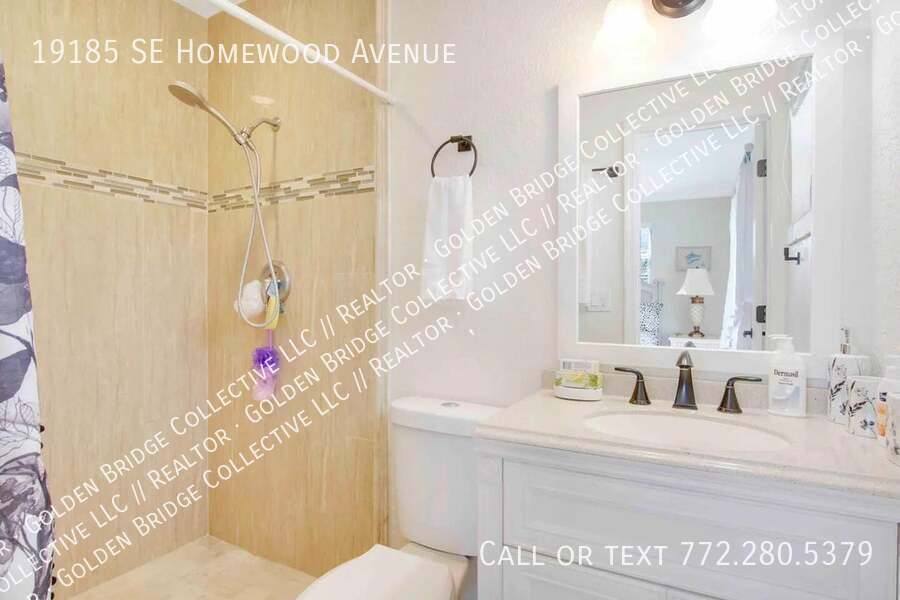 House for rent at 19185 SE Homewood Ave, Jupiter, FL 33469