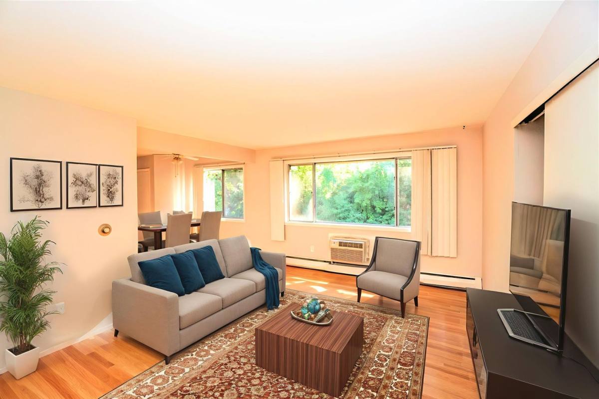 Apartment for rent at 146 Woodhill Dr #6, Rochester, NY 14616
