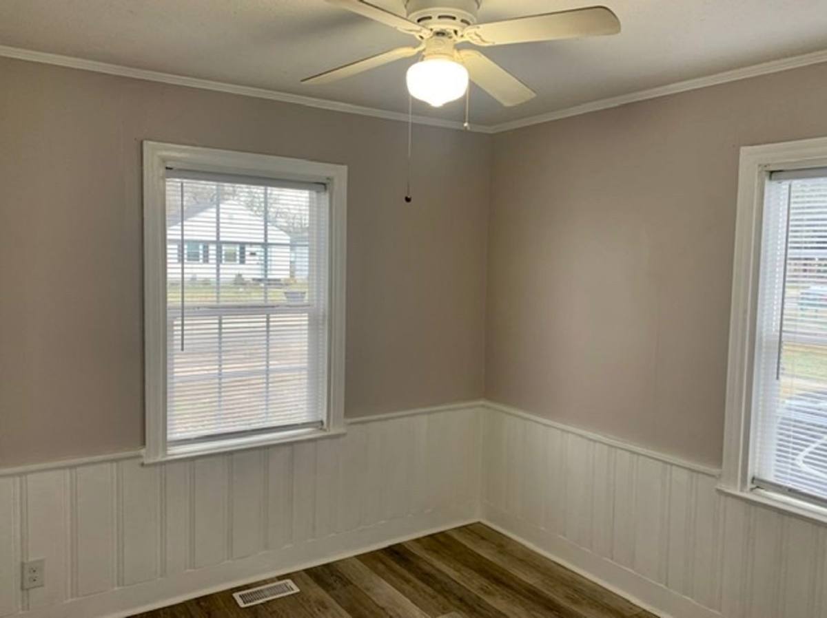 House for rent at 2421 Lindbergh Dr, Louisville, KY 40208