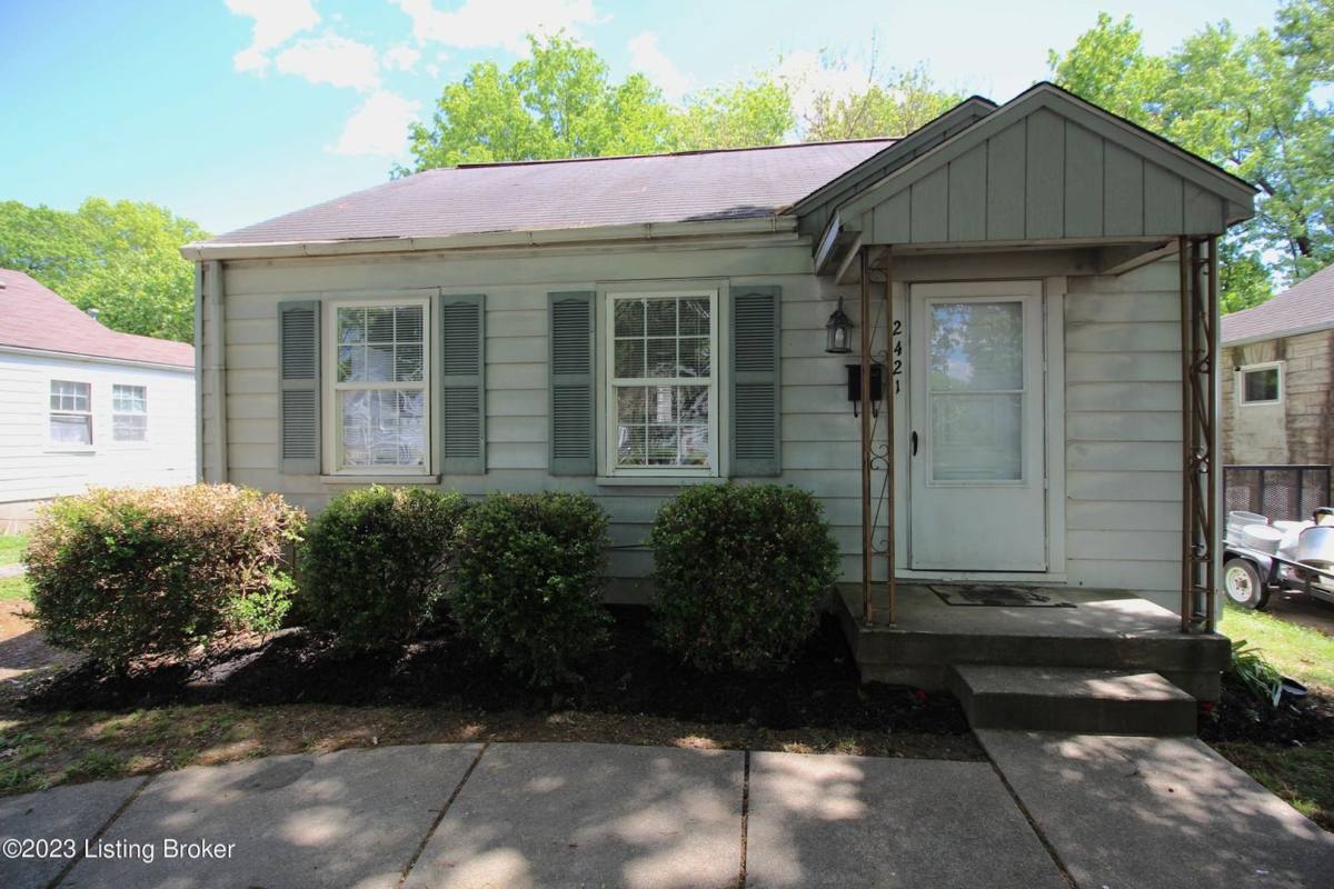 House for rent at 2421 Lindbergh Dr, Louisville, KY 40208