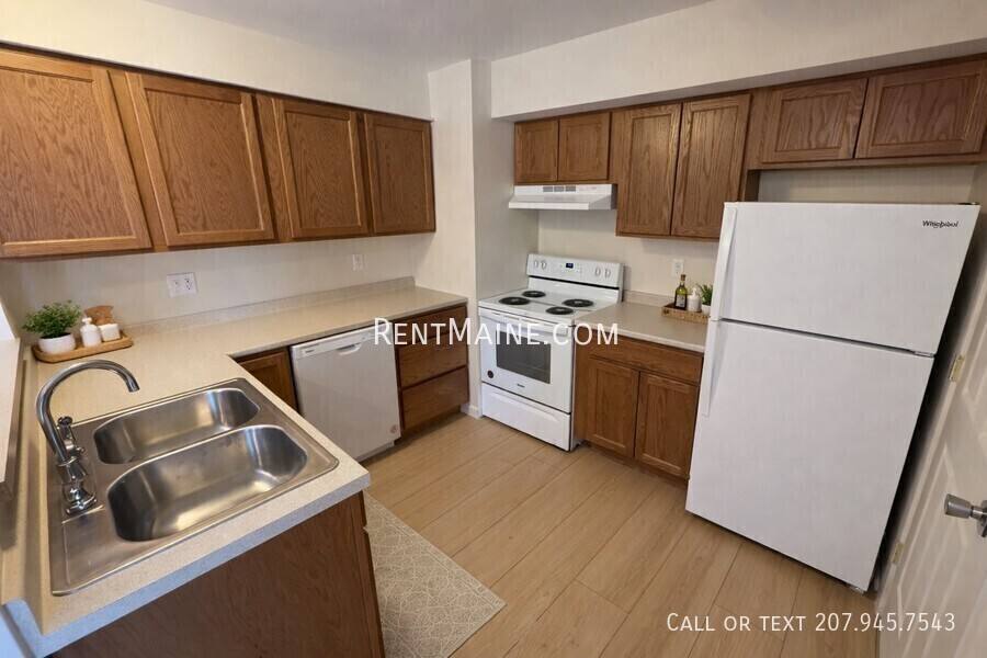 Apartment for rent at 35 Valley View Lane #A, Bangor, ME 04401