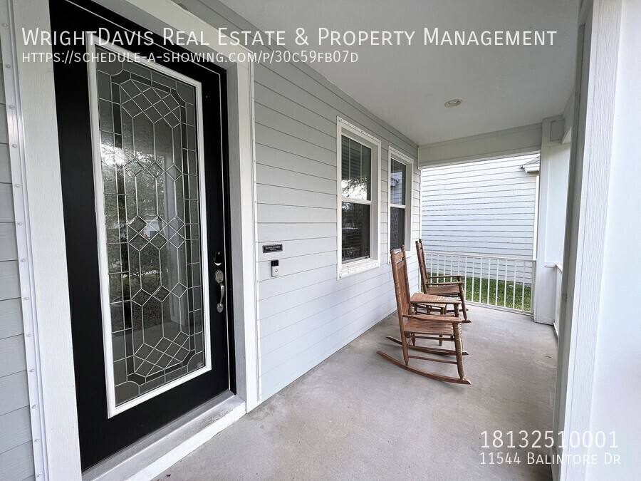 House for rent at 11544 Balintore Dr, Riverview, FL 33579
