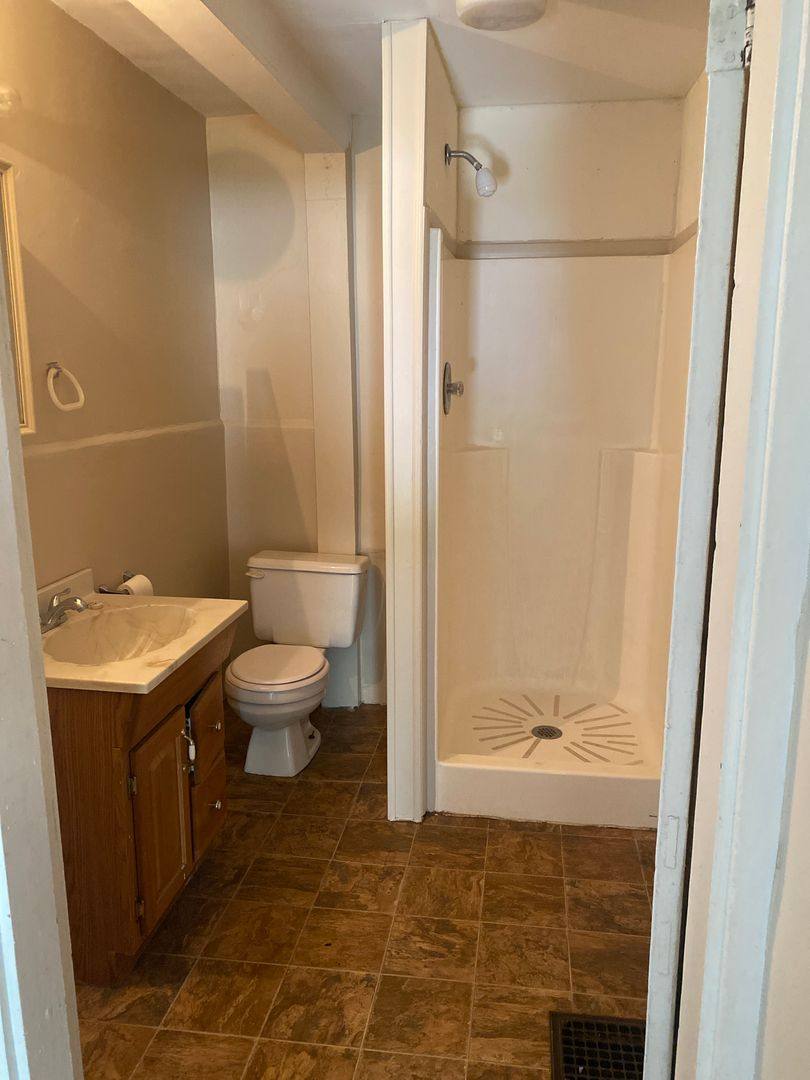 Apartment for rent at 618 E Pike St, Crawfordsville, IN 47933