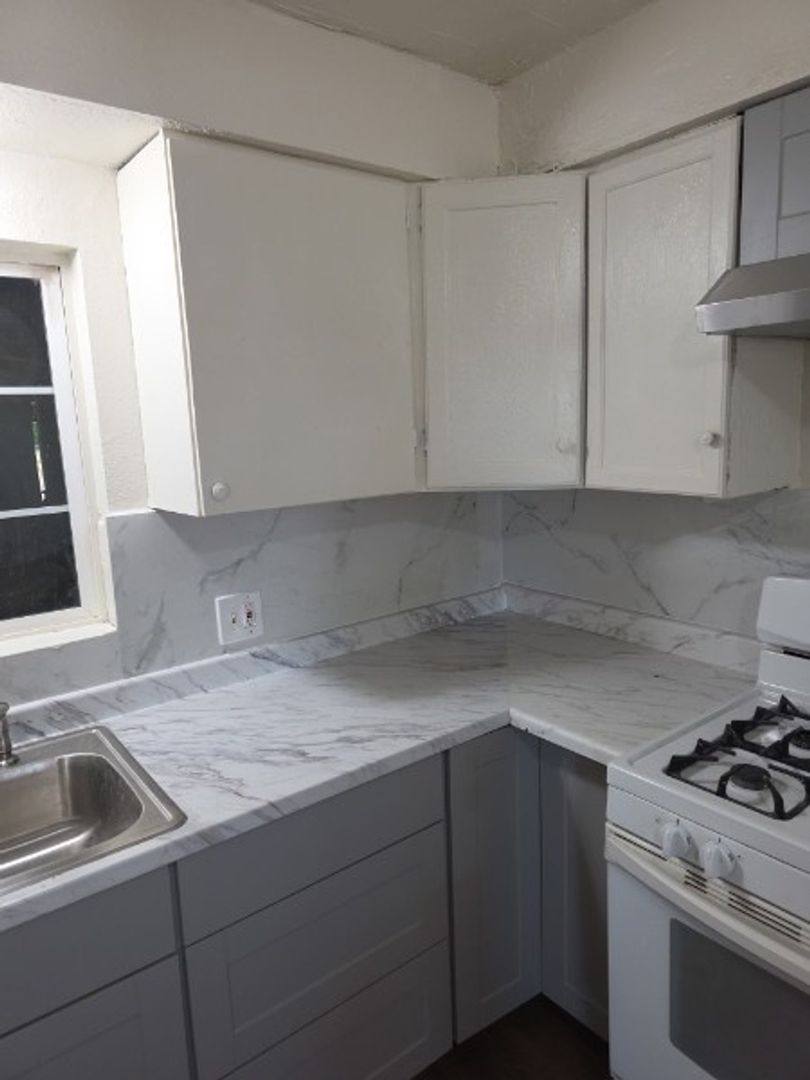 Townhouse for rent at 9217 Beech Ave, Fontana, CA 92335