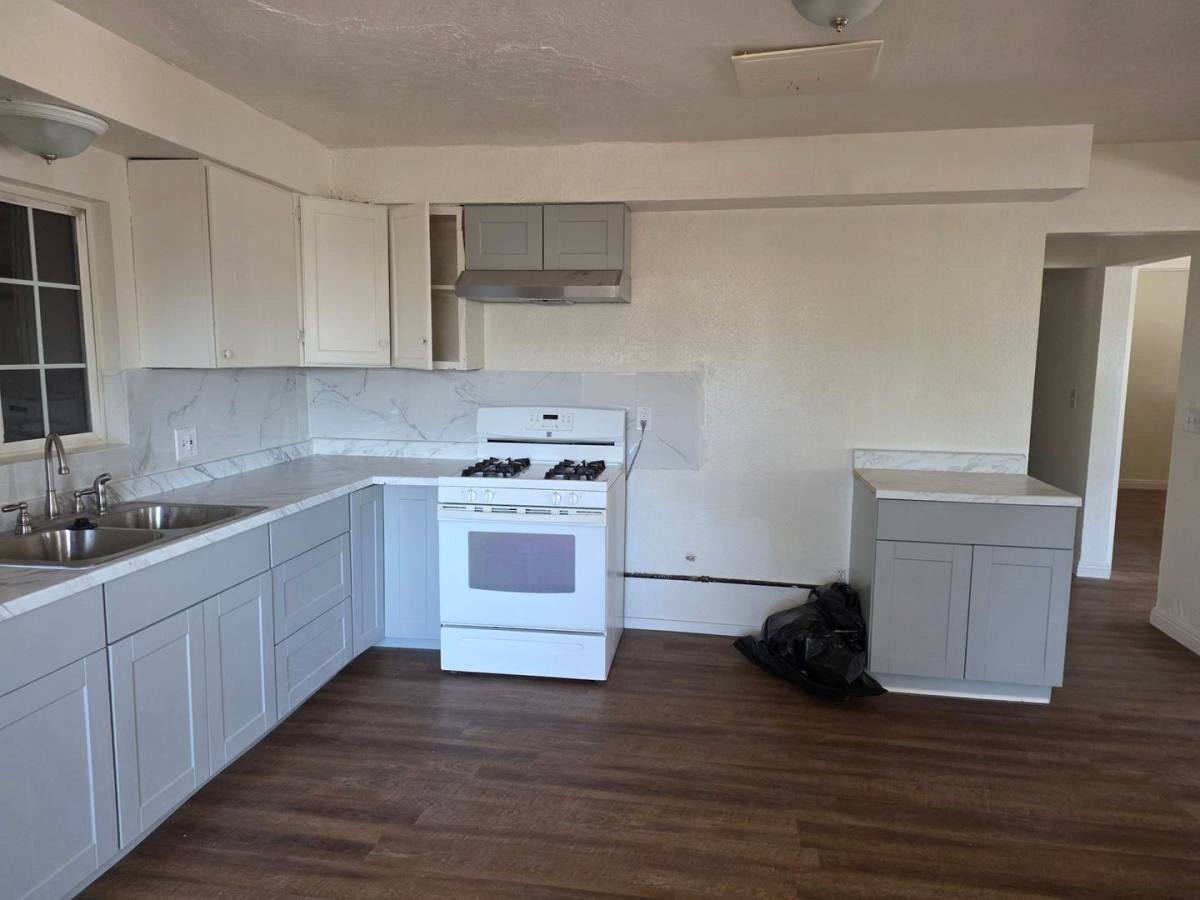 Townhouse for rent at 9217 Beech Ave, Fontana, CA 92335