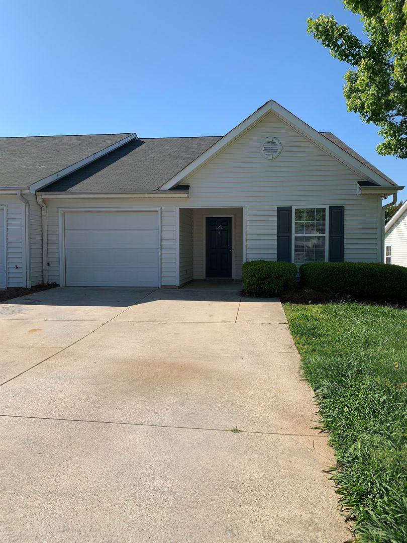 House for rent at 144 Springwood Lane, Mooresville, NC 28117