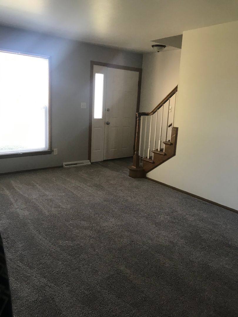 Townhouse for rent at 734 Fairwood Dr, Neenah, WI 54956