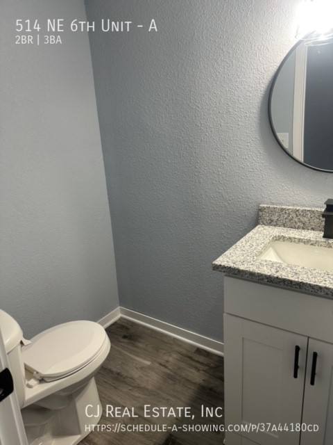 Townhouse for rent at 514 NE 6th #A, Blue Springs, MO 64014