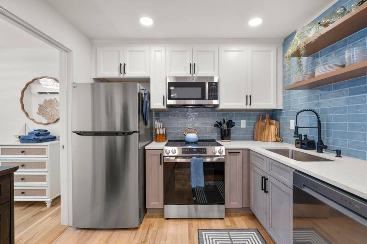 Apartment for rent at 1742 Boston Post Rd #3A, Westbrook, CT 06498