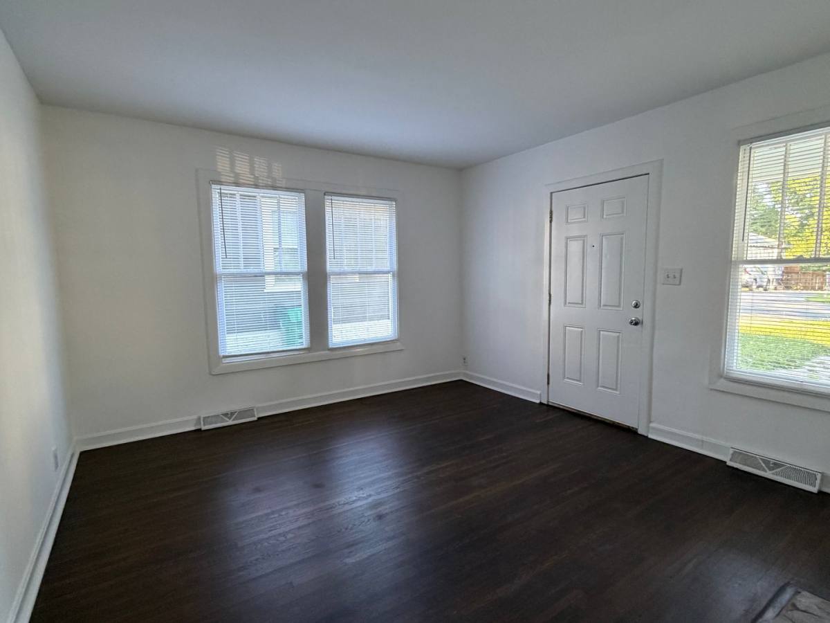 House for rent at 1744 Wilmore Dr, Charlotte, NC 28203
