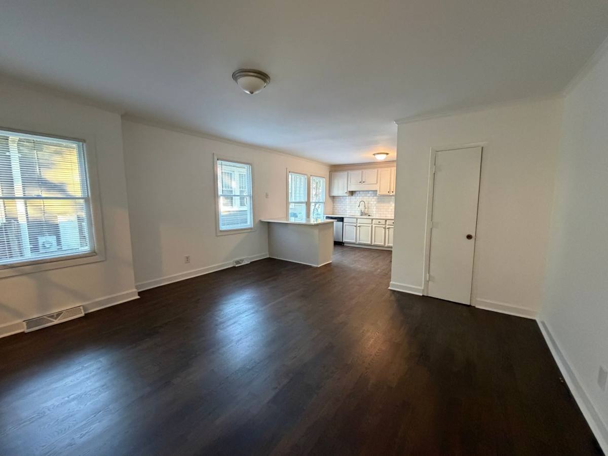 House for rent at 1744 Wilmore Dr, Charlotte, NC 28203