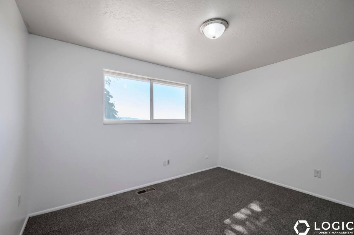 House for rent at 4247 S 2450 W, Roy, UT 84067