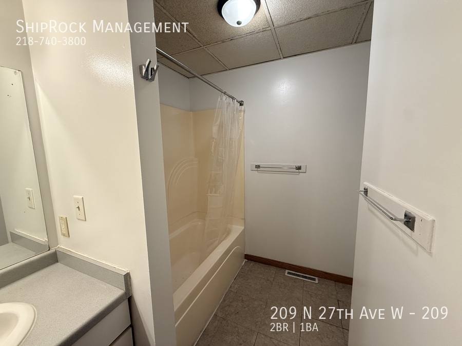 Apartment for rent at 209 N 27th Ave W #209, Duluth, MN 55806