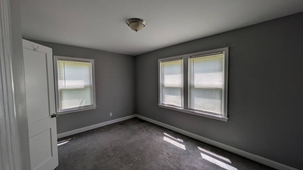 House for rent at 3213 S Ash Ave, Independence, MO 64052