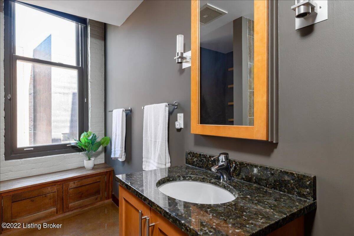 Apartment for rent at 309 E Market St, Louisville, KY 40202