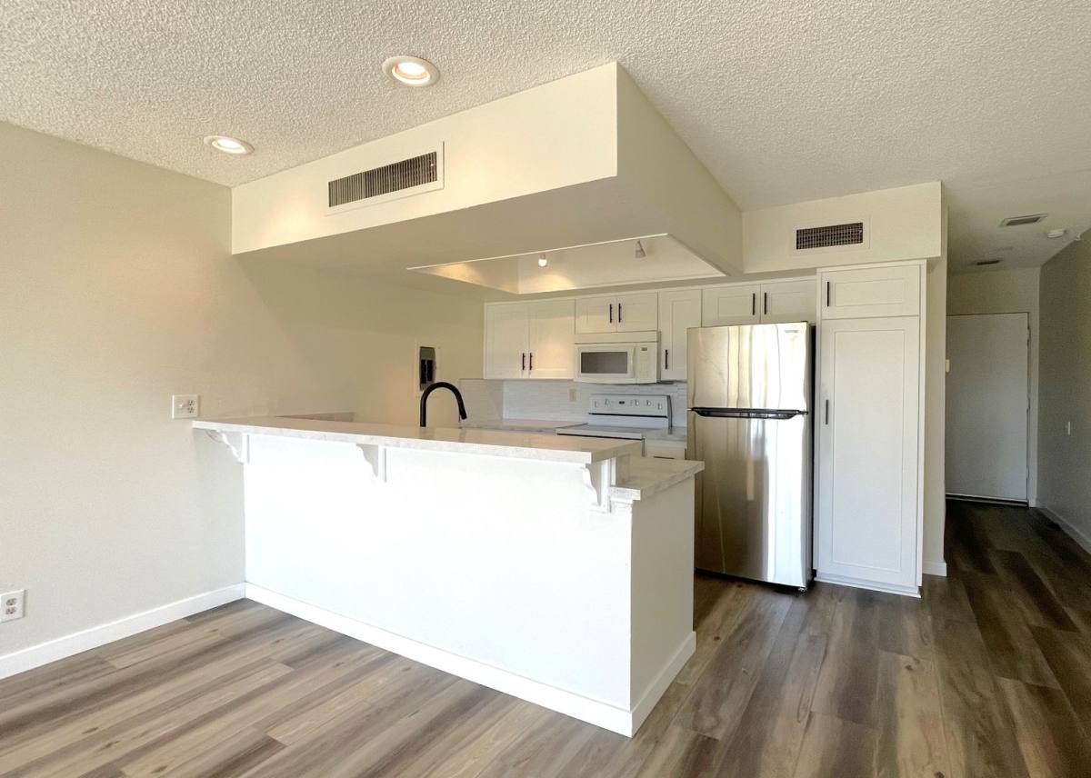 Condo for rent at 1655 E Palm Canyon Dr #408, Palm Springs, CA 92264